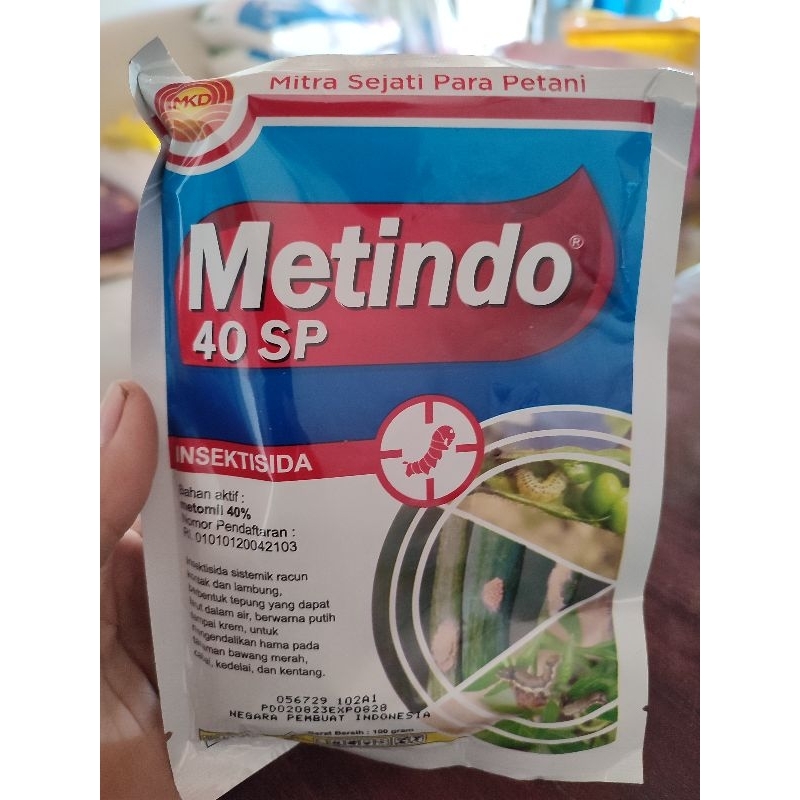 METINDO 40 SP. insektisida berbahan aktif Metomil 40 %.