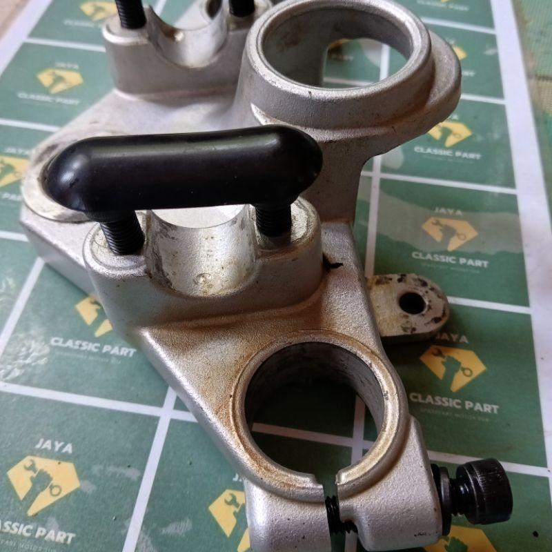 BAUT SEGITIGA ATAS SET BAUT & CAP BOLT KLEMAN STANG STIR RXKING RX KING NEW ORIGINAL BAJA HITAM