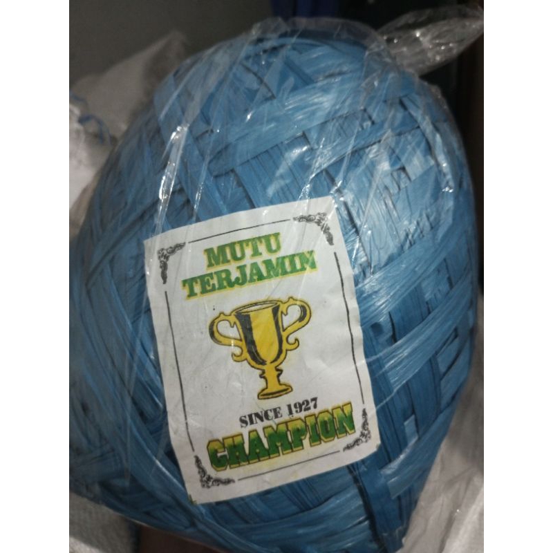 

Rafia Gembel Piala Champion 600gr