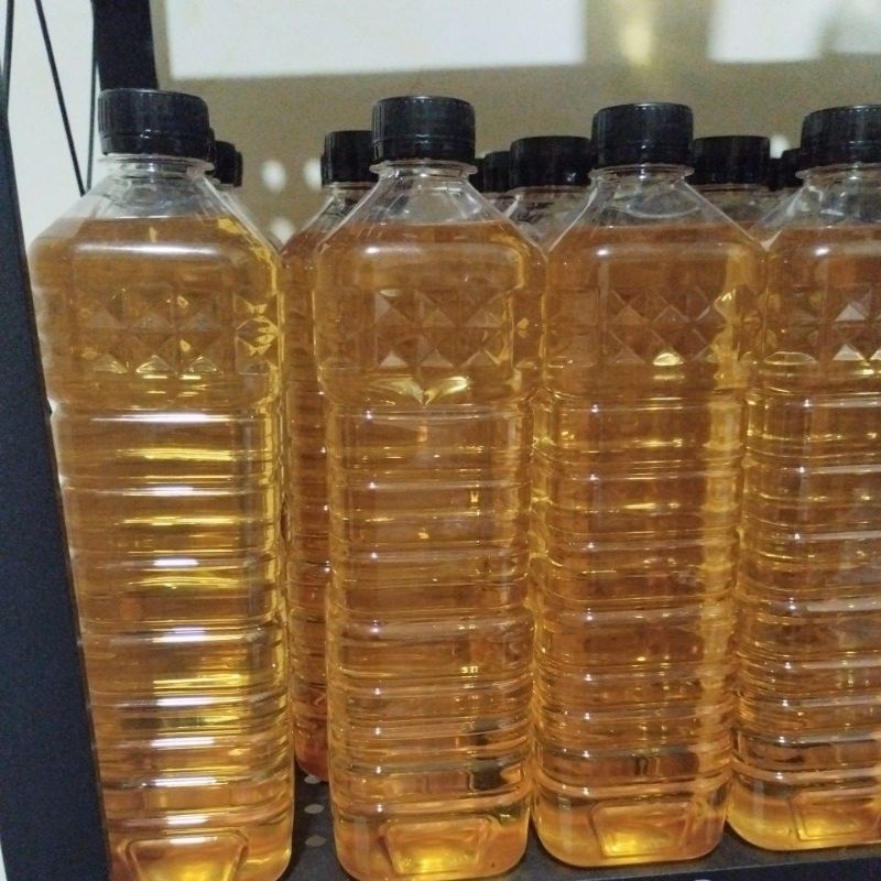 

Minyak Kelapa Asli 1 liter Murni 100% / Klentik / Keletik / Lentik