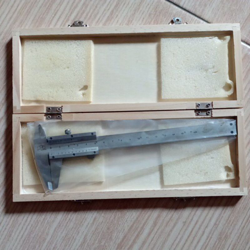 

jangka sorong 0-150 mm