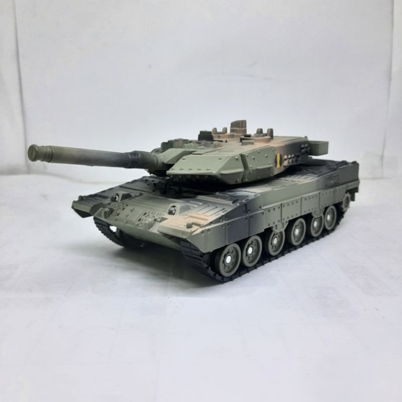 Diecast Miniatur Kendaraan Lapis baja Military Tank Leopard 2 Battle Tank Model DieCast