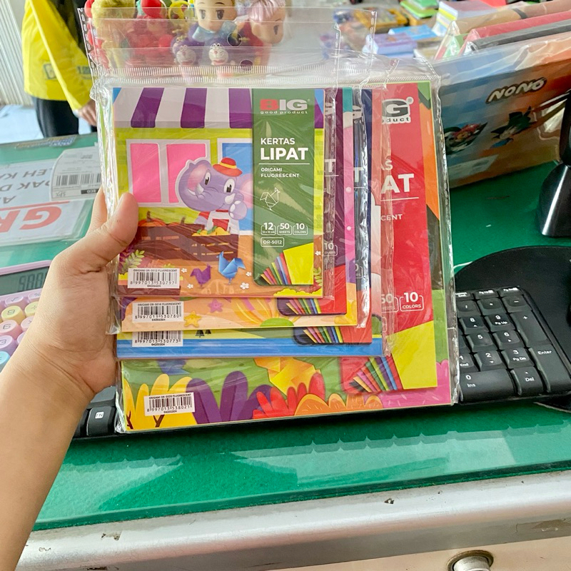 

BIG KERTAS ORIGAMI WARNA WARNI/ KERTAS LIPAT 2 SISI 12x12 14x14 16x16 20x20