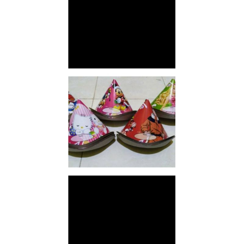 Topi ulang tahun kerucut