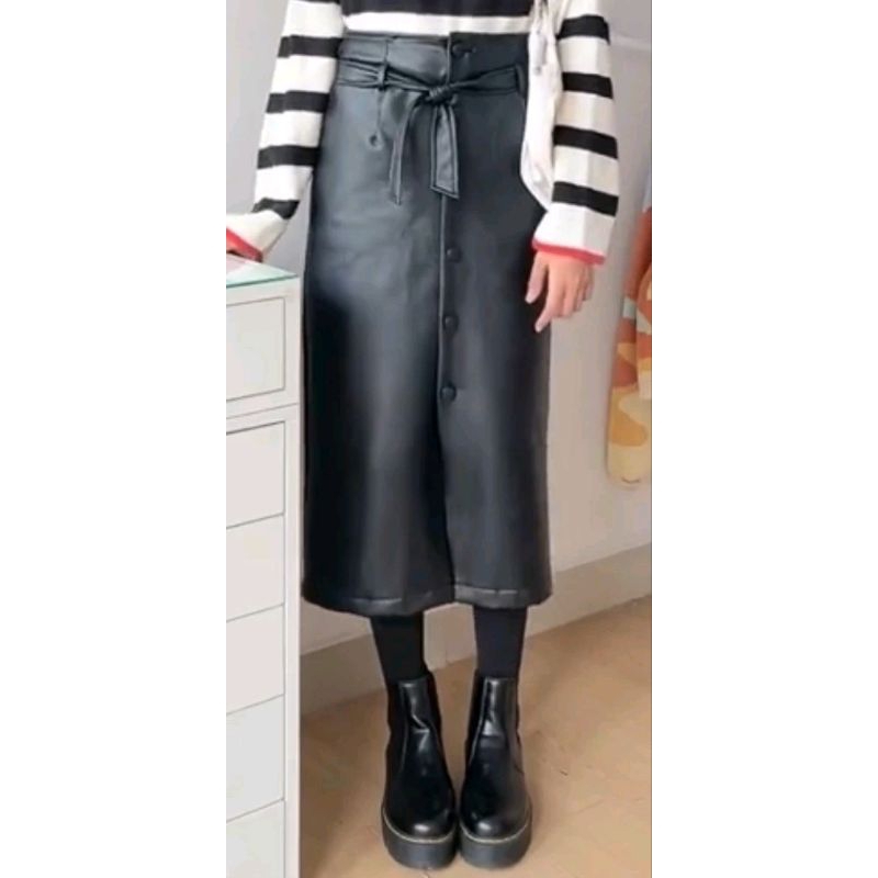 rok kulit wanita / rok hitam panjang Korean style