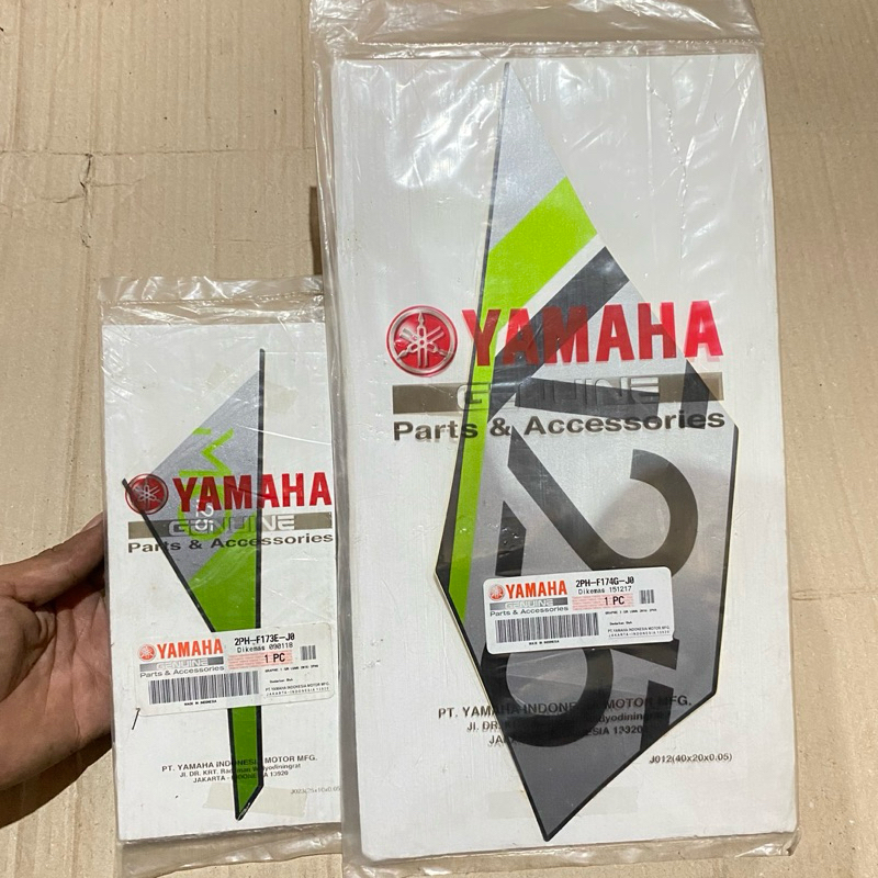 Striping Stiker Body Belakang KIRI Yamaha Mio m3 2017 Hijau original YGP 2PH-F173E-J0 2PH-174G-J0