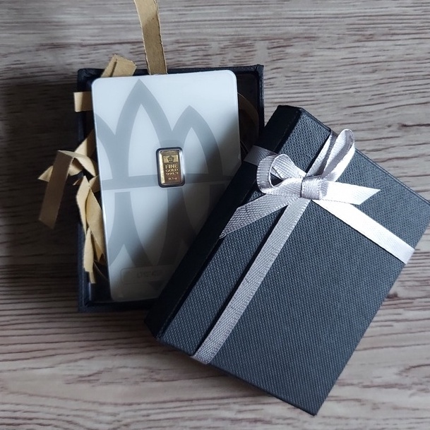 

HJ6 Box Kado Kotak Emas Mgold Antam Free Shredded Paper