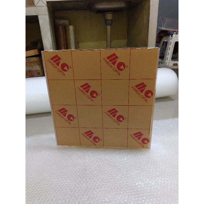 

sliding box akrilik 78.5*38