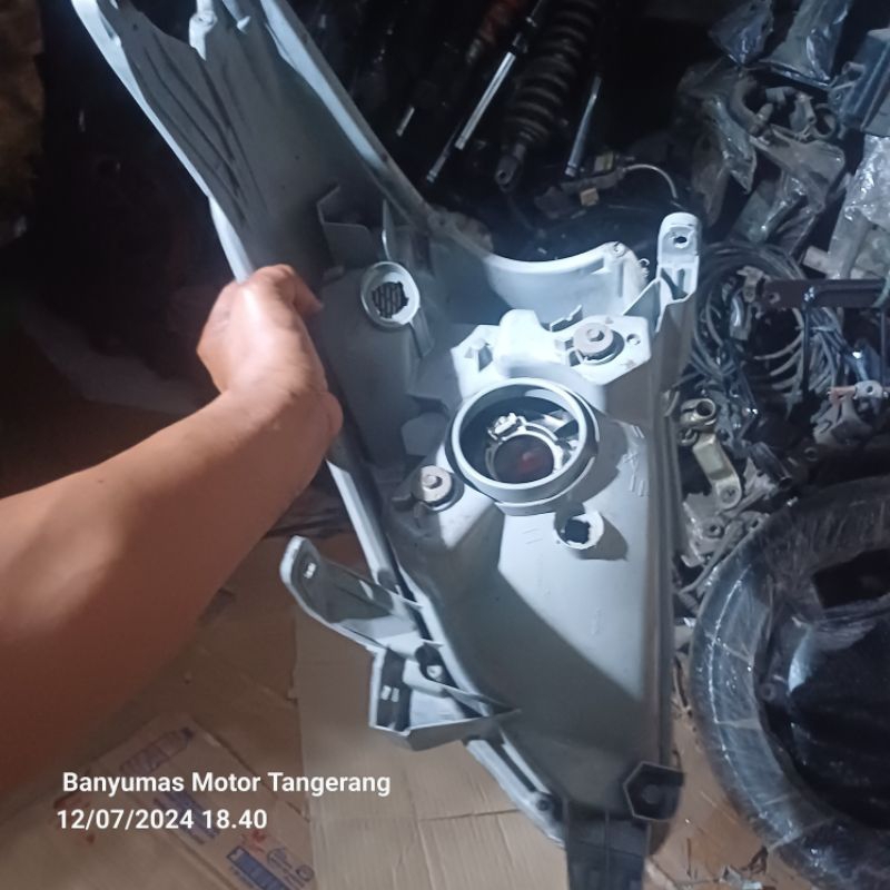 headlam toyota avanza 2014 original