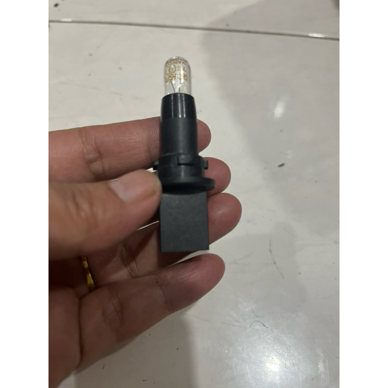 soket lampu senja plus bohlam mobil  AVANZA Daihatsu Toyota Nissan dll