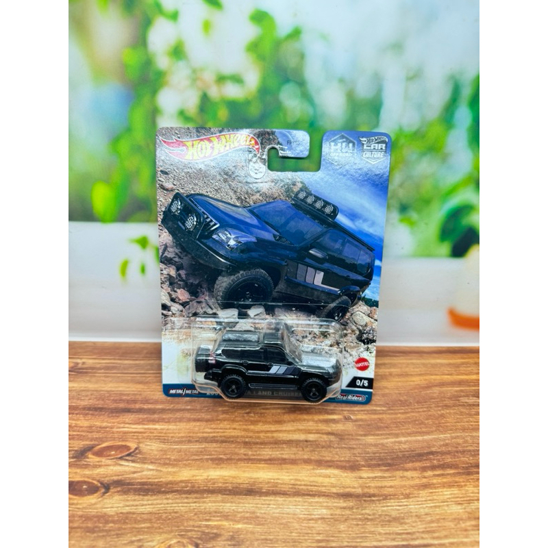 Hot wheels toyota land cruiser prado chase