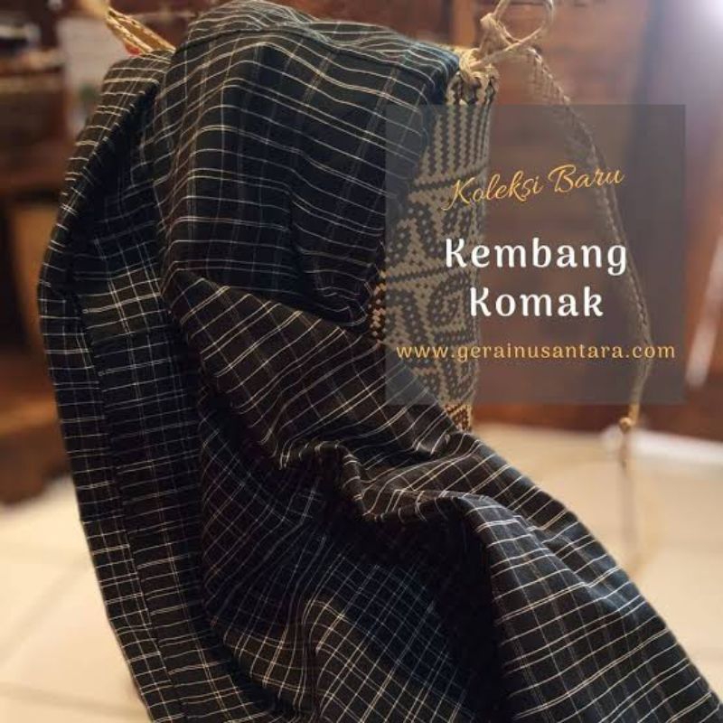 TENUN LOMBOK SASAK KEMBANG KOMAK