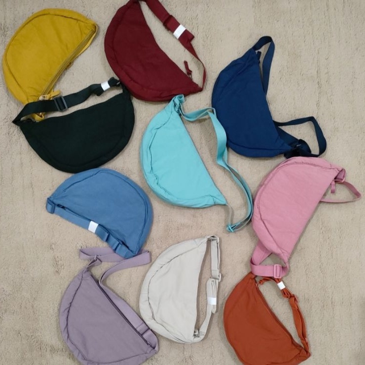 Lihat Disini Tas Selempang Waistbag Ala Uniqlo  Tas Half Moon Nilon Corduroy