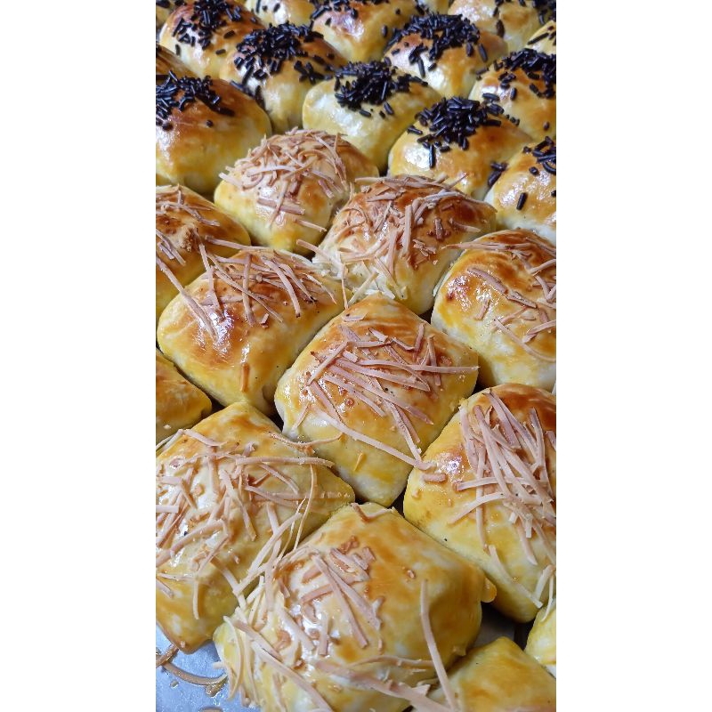 

Bolen pisang coklat keju isi 8 Pcs
