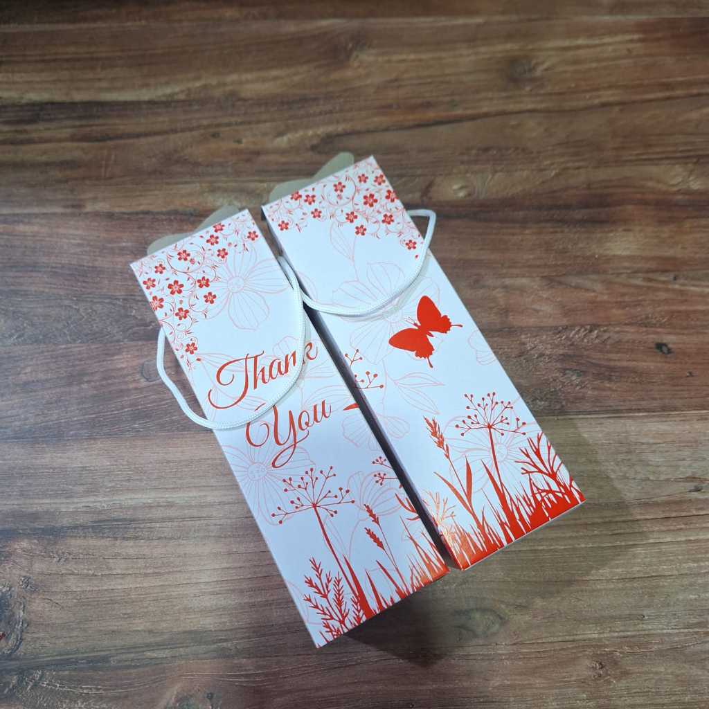 

TERMURAH 1 Pcs Box / dus botol Minum Motif Taman Merah Cantik Tanpa Nama Pasangan + Tali Putih