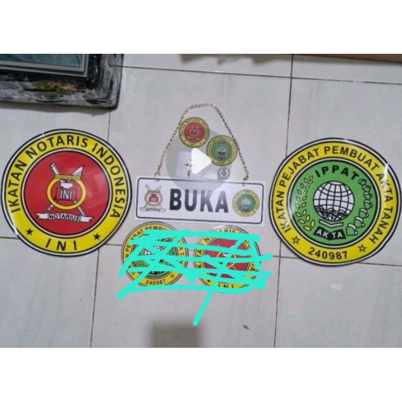 

stiker pintu kantor Notaris