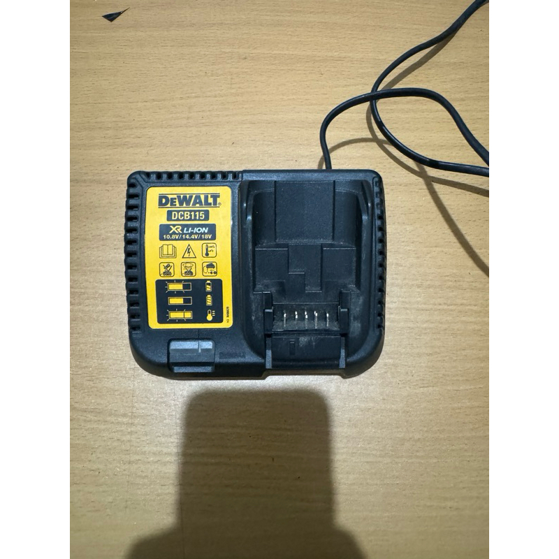 *BEKAS* Charger Batere Bor Portable DeWalt DCB115 XR Li-Ion 10.8V/ 14.4V/ 18V