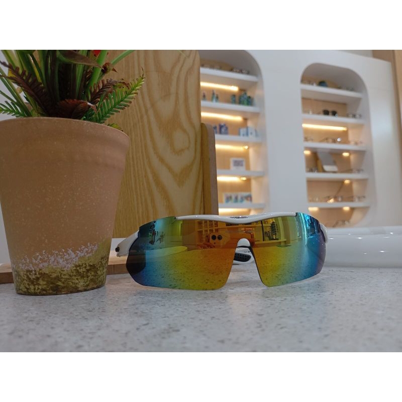 KACAMATA HITAM OAKLEY SPORT