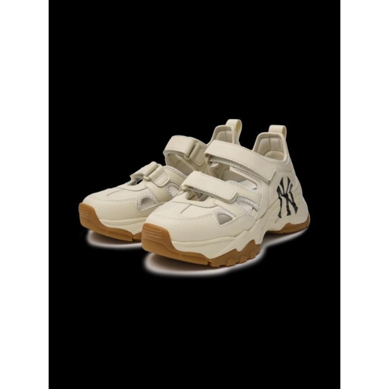 MLB shoes size 38