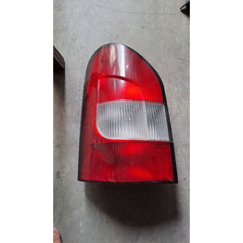 stoplamp ssangyong istana kiri