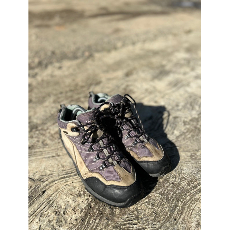 Ready sepatu gunung second original treksta