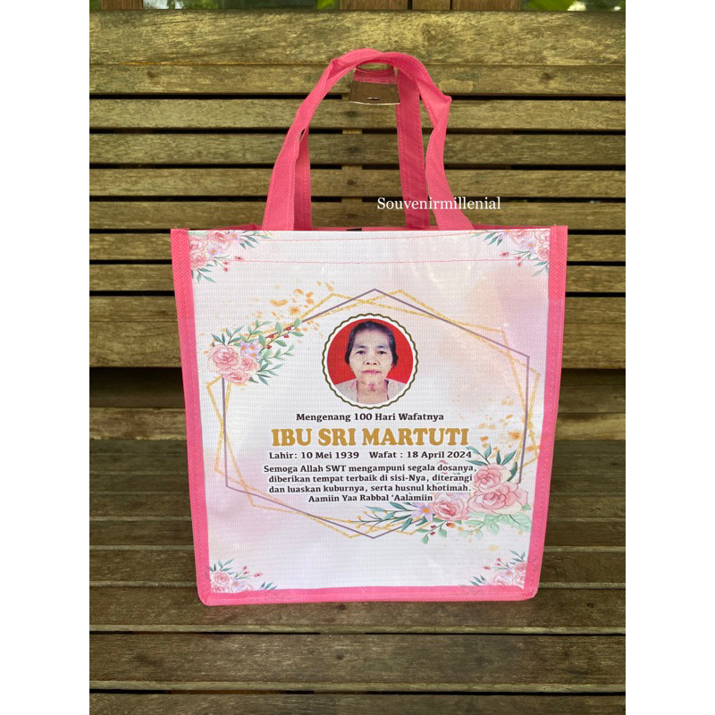 

Tas kematian murah haul dan mengenang goodie bag souvenir hampers wedding aqiqah idul fitri