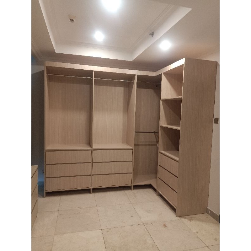 Walk in closet / lemari pakaian custom