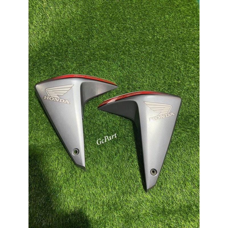 Sayap tangki Megapro mono karbu original copotan motor