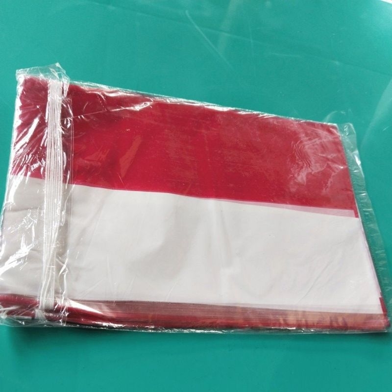 Bendera plastik bertali 40 Lembar merah putih