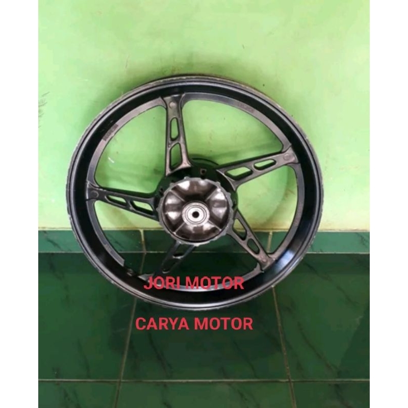 vleg belakang velg velek yamaha mx 135 atau Jupiter asli original copotan bawaan dari motor
