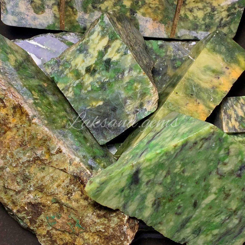 Bongkahan Giok Neprit Acah / Bahan Batu Neprite Jade Aceh Super Quality