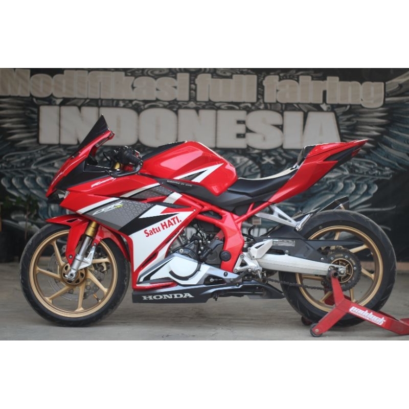 single seat CBR250RR