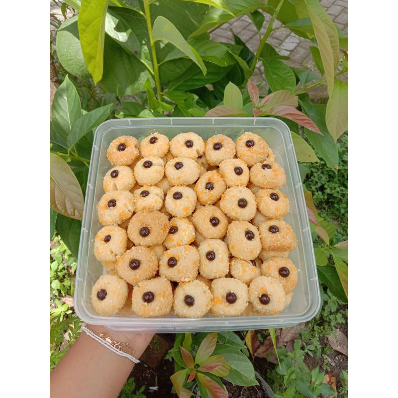 

roti kering jajanan untuk hari raya/camilan bisa pesan terlebih dahulu