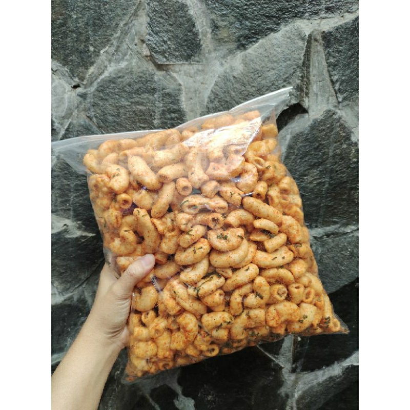 

makaroni gemoy pedas daun jeruk dan asin gurih kemasan 500 gr