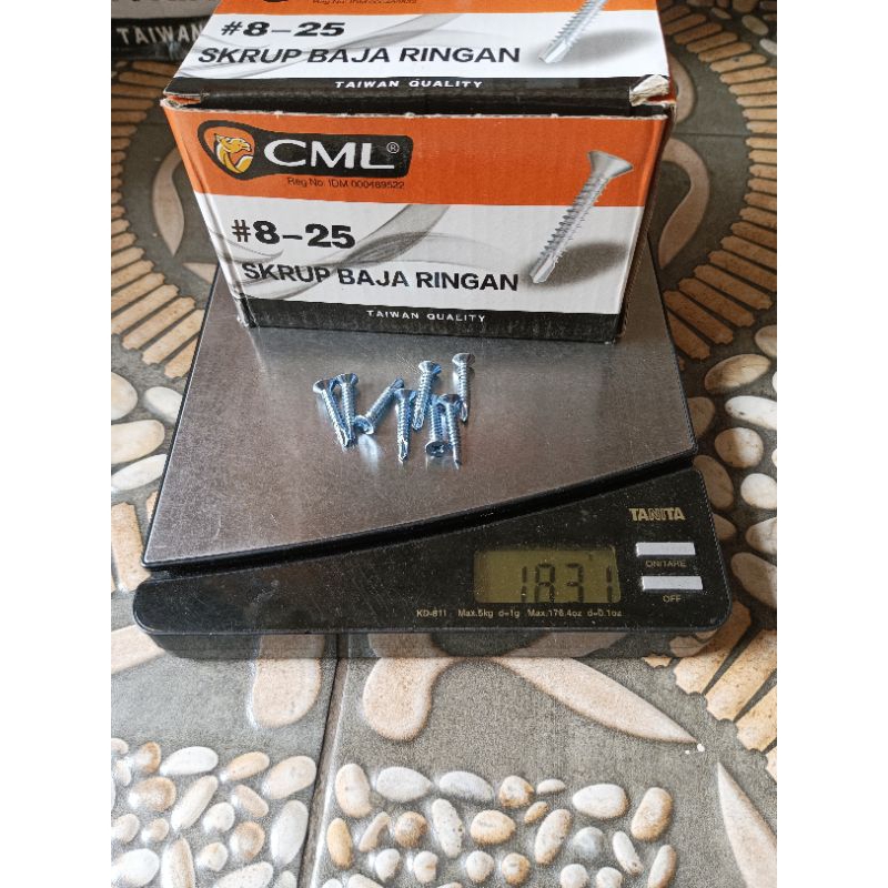 skrup baja ringan 8x25 camel