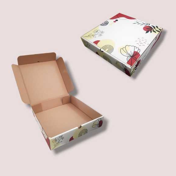 

Box Custom 30x30x7 Polos I Box custom packaging I box ulang tahun I kardus ulang tahun