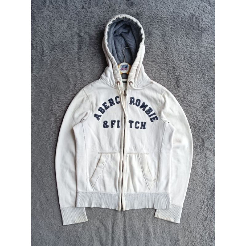 Abercrombie putih