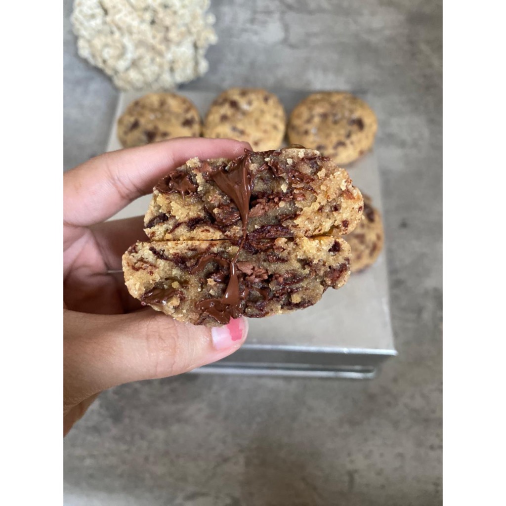 

Classic Dark Chocolate Cookies