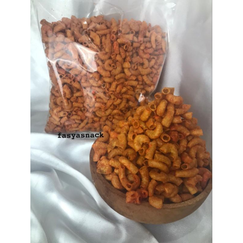 

MAKARONI NG3HE / MAKARONI B4NT3T || fasya snack