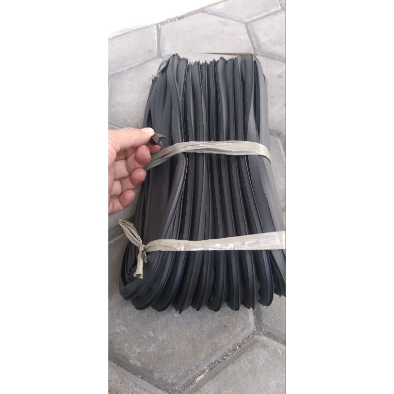 karet kusen /karet untuk cendela kusen aluminium 078b 40m kwalitas bagus