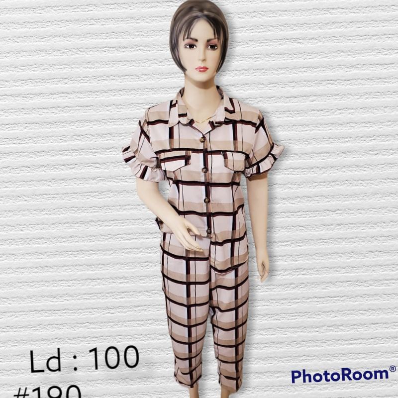 bahan :crinkle model motif kotak