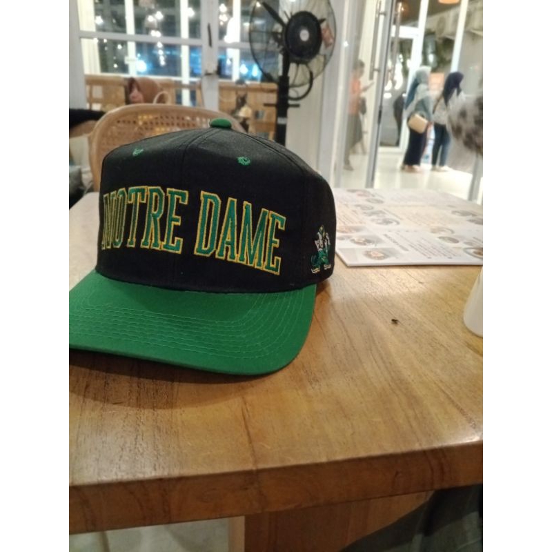 Topi Notre dame Youngan Vintage