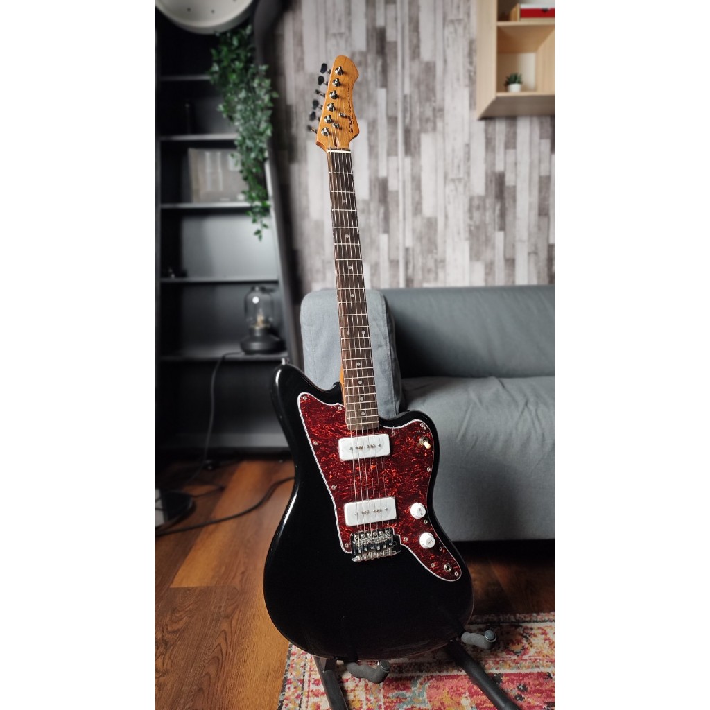 SQOE JM300 ROASTED MAPLE SERIES IN BLACK