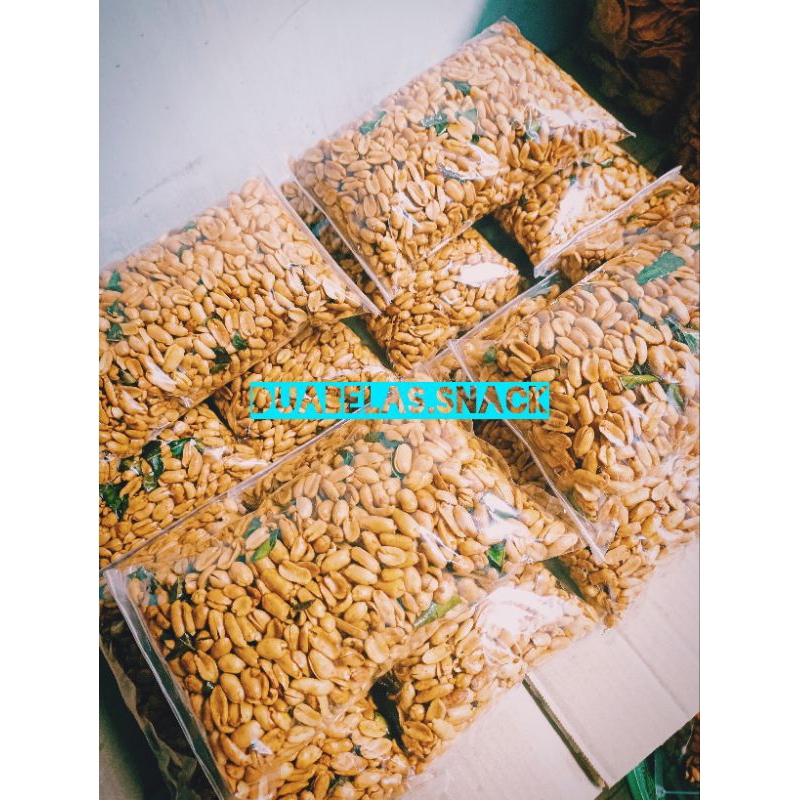 

KACANG BAWANG DAUN JERUK GURIH ENAK 1kg