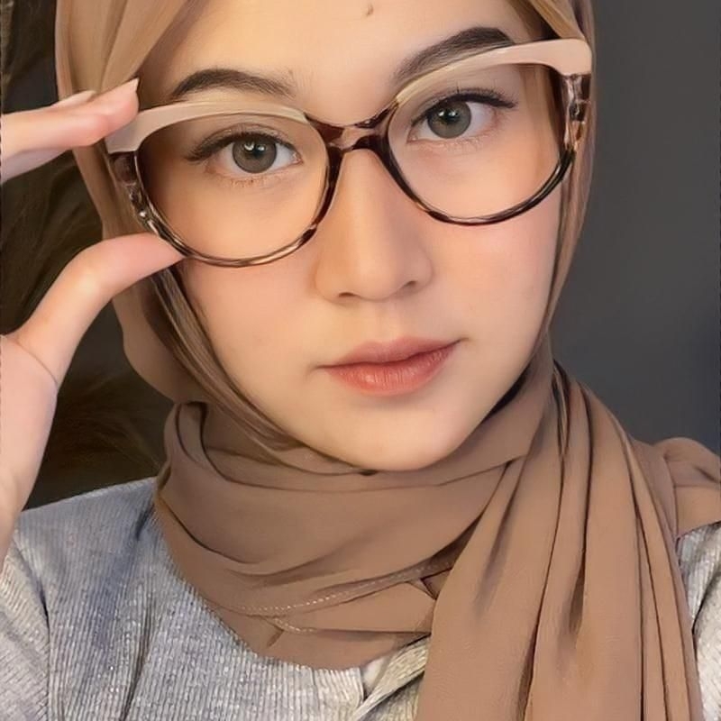 Kacamata lensa photocromic antiradiasi wanita kacamata bingkai titanium fuji Cat eye anti UC fotocro