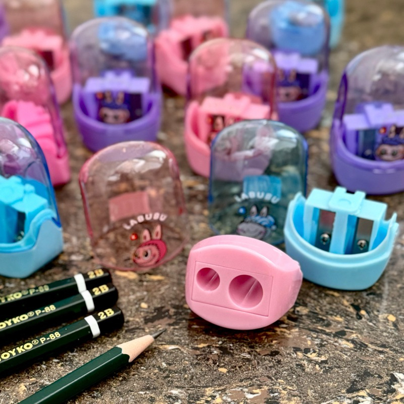 

Rautan Pensil Labubu 2 Lubang / Serutan Pensil Lucu / Rautan Anak / Sharpener Labubu (STR-2862N1)