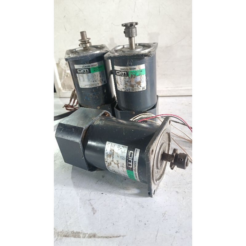 DINAMO ORIENTAL MOTOR 220V 1pase 90W