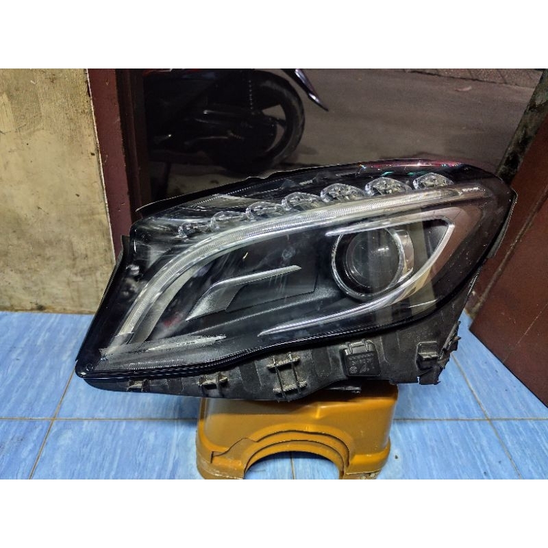 Headlamp lampu depan mercy Mercedes-Benz GLA class GLA200 GLA250 original