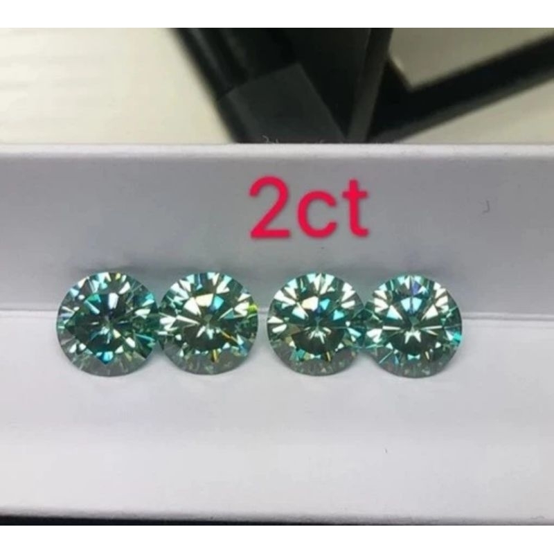 PERMATA GREEN MOISSANITE VVS1 2CRT CERTIFIED GRI