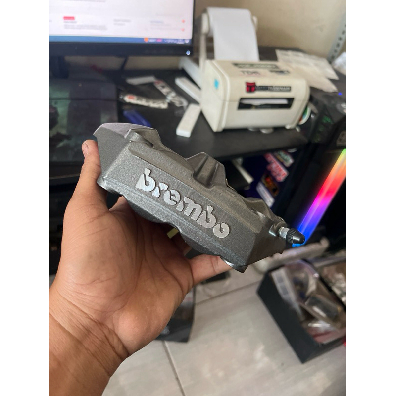 kaliper brembo m4  4piston import